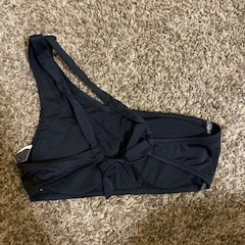 Swimsuit - Picture 4 of 4